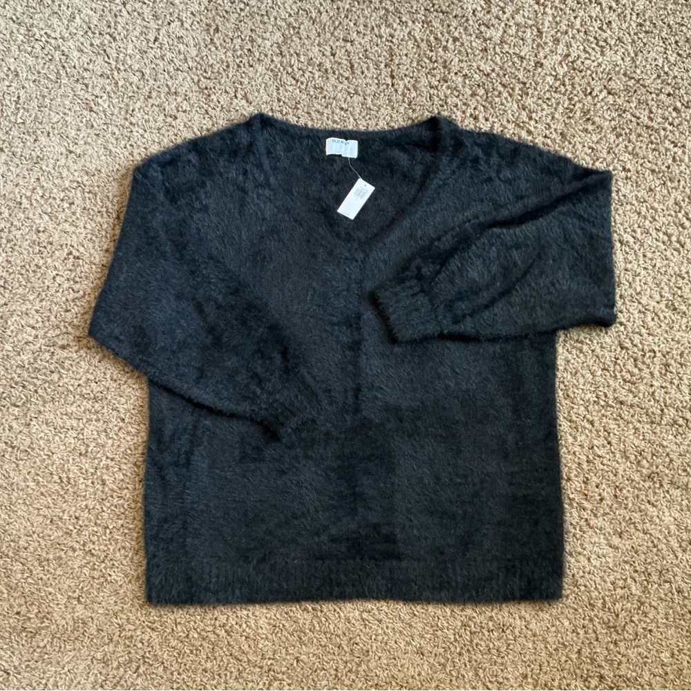 NWT~Black V-Neck Long Sleeved Soft “Eyelash” Tunic Sweater, Women’s Large